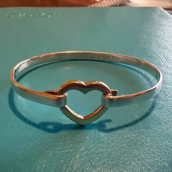 Tiffany & Co. Heart Bangle Bracelet Silver Gold - Picture 4 of 4